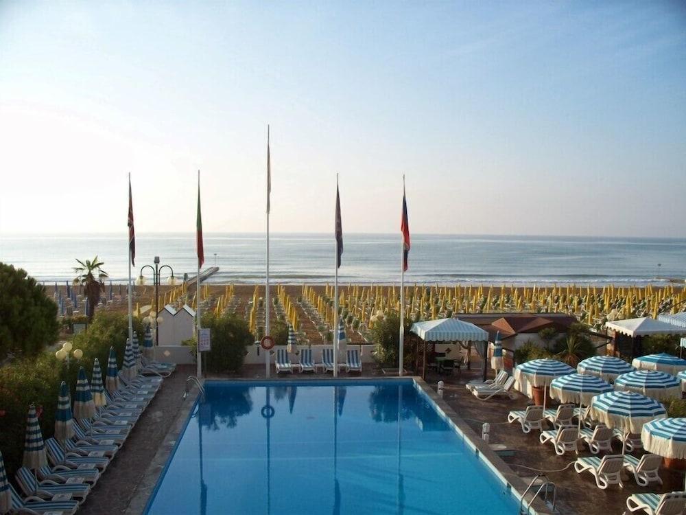 Hotel Monaco&quisisana 4*